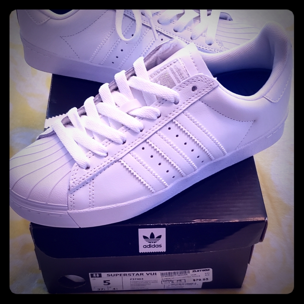 Adidas Superstar Sneakers
